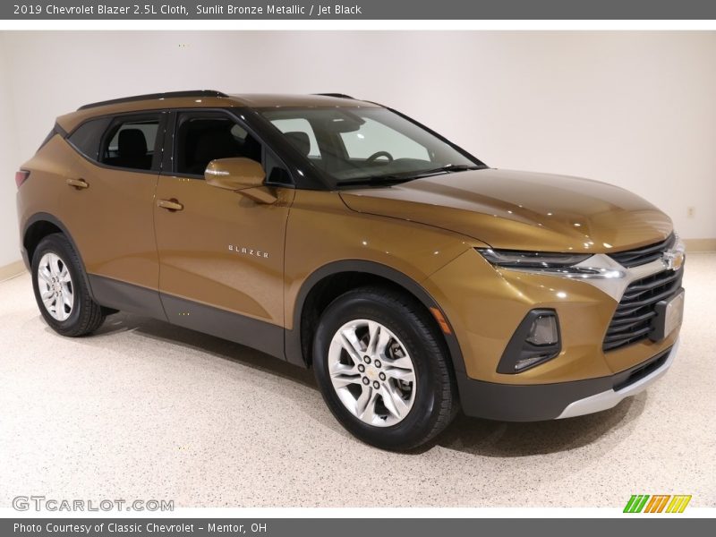 Sunlit Bronze Metallic / Jet Black 2019 Chevrolet Blazer 2.5L Cloth