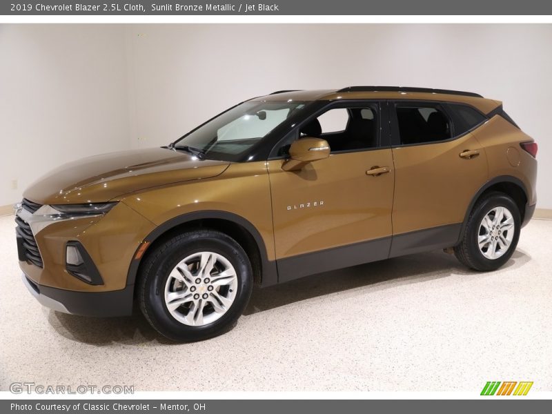 Front 3/4 View of 2019 Blazer 2.5L Cloth