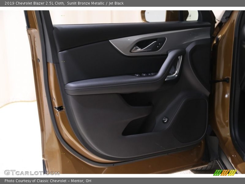 Sunlit Bronze Metallic / Jet Black 2019 Chevrolet Blazer 2.5L Cloth