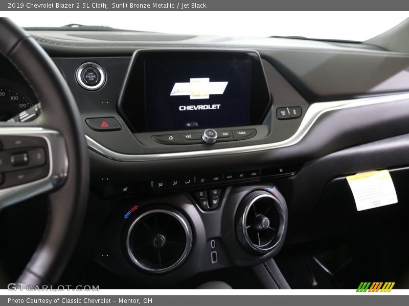Sunlit Bronze Metallic / Jet Black 2019 Chevrolet Blazer 2.5L Cloth