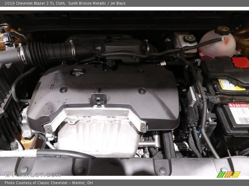 Sunlit Bronze Metallic / Jet Black 2019 Chevrolet Blazer 2.5L Cloth