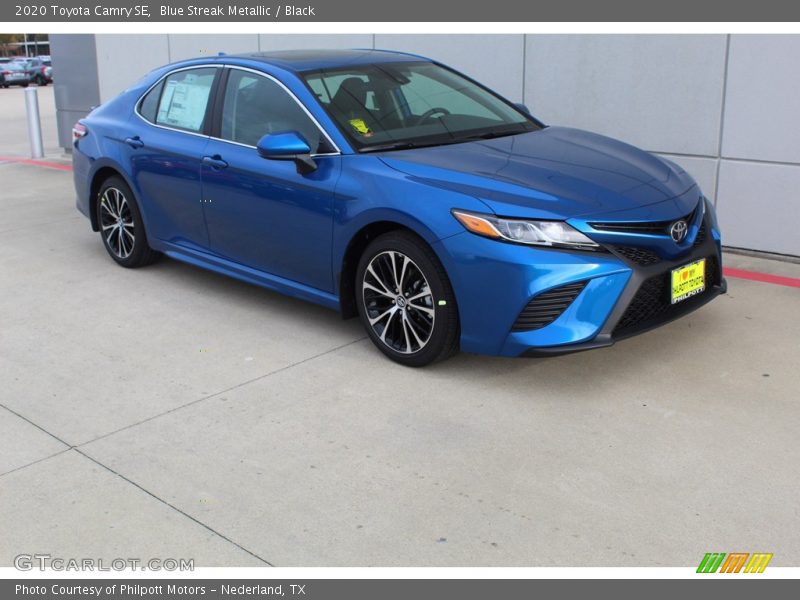 Blue Streak Metallic / Black 2020 Toyota Camry SE