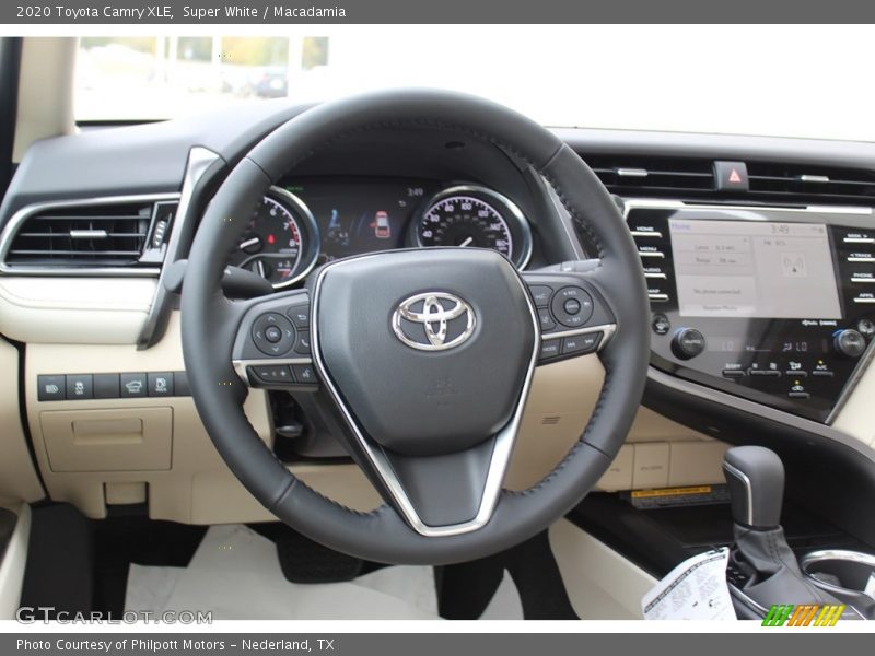 Super White / Macadamia 2020 Toyota Camry XLE