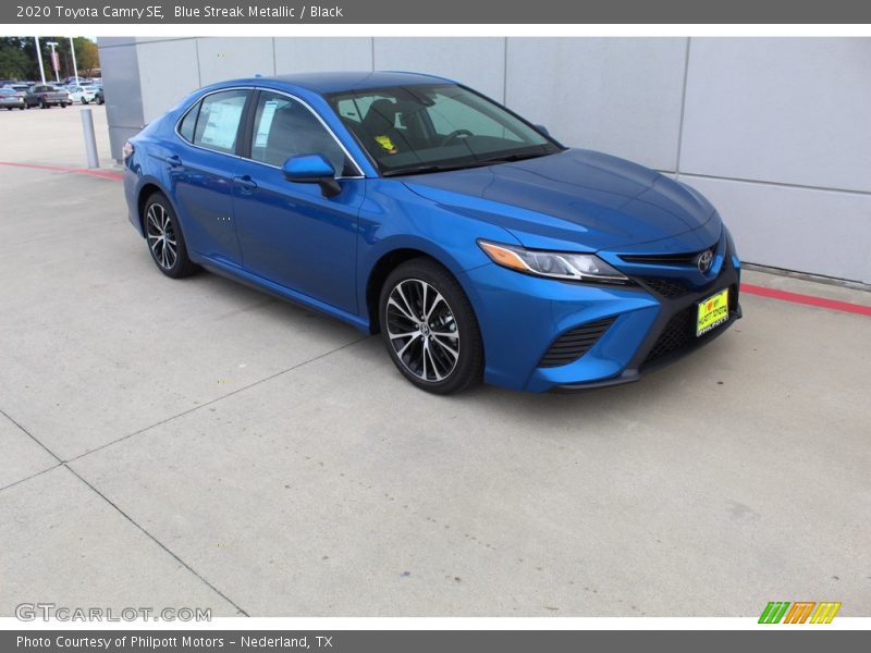 Blue Streak Metallic / Black 2020 Toyota Camry SE