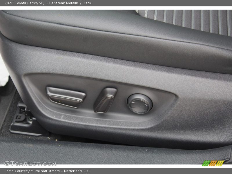 Blue Streak Metallic / Black 2020 Toyota Camry SE