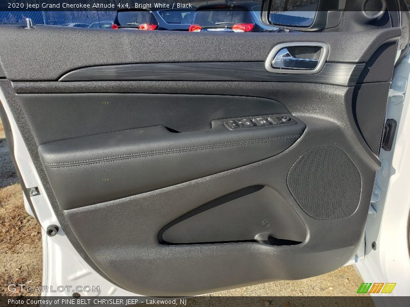 Bright White / Black 2020 Jeep Grand Cherokee Altitude 4x4