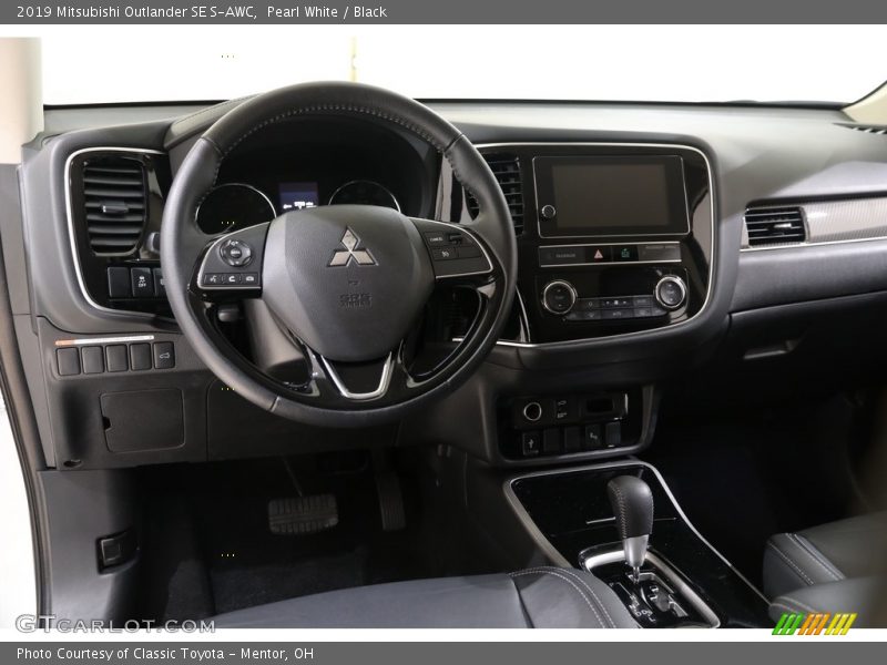Dashboard of 2019 Outlander SE S-AWC