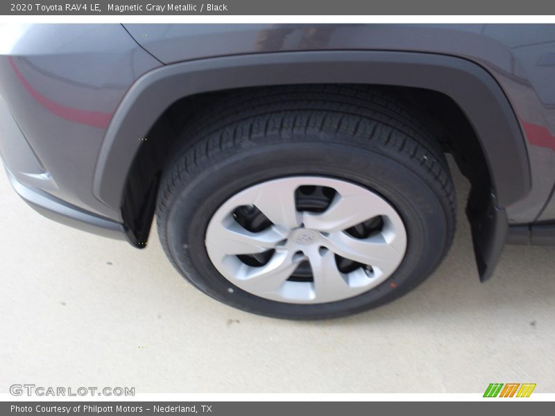 Magnetic Gray Metallic / Black 2020 Toyota RAV4 LE