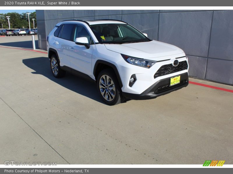 Super White / Black 2020 Toyota RAV4 XLE