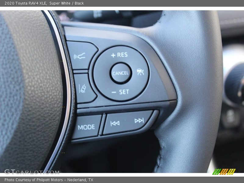 Super White / Black 2020 Toyota RAV4 XLE