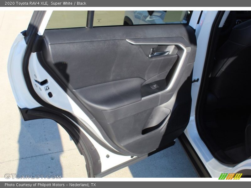 Super White / Black 2020 Toyota RAV4 XLE