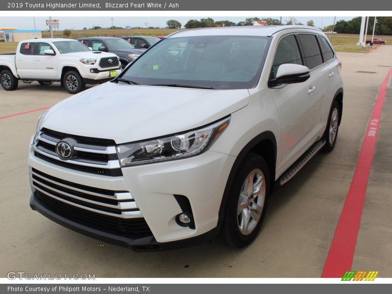 Blizzard Pearl White / Ash 2019 Toyota Highlander Limited