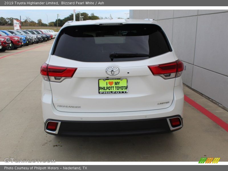 Blizzard Pearl White / Ash 2019 Toyota Highlander Limited