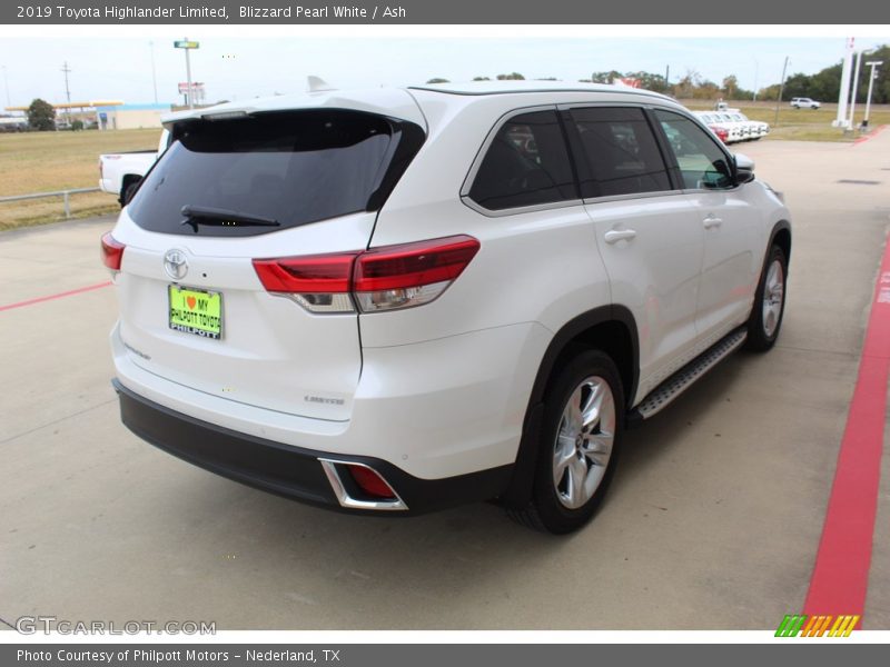Blizzard Pearl White / Ash 2019 Toyota Highlander Limited