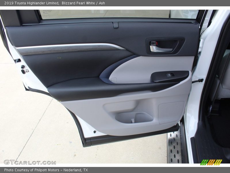 Blizzard Pearl White / Ash 2019 Toyota Highlander Limited