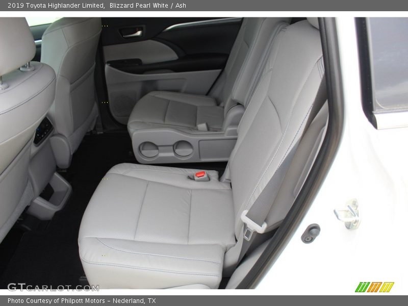 Blizzard Pearl White / Ash 2019 Toyota Highlander Limited
