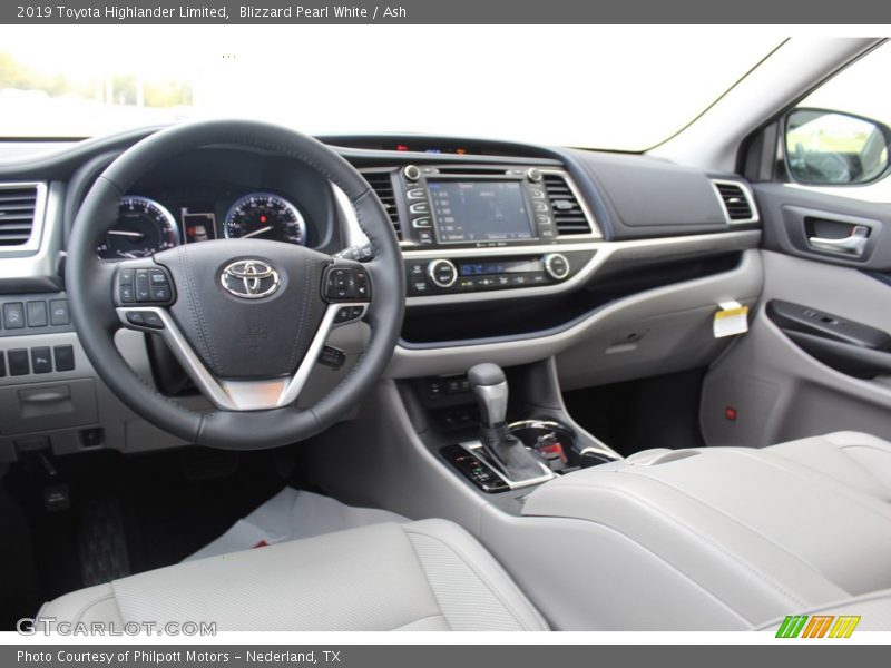 Blizzard Pearl White / Ash 2019 Toyota Highlander Limited