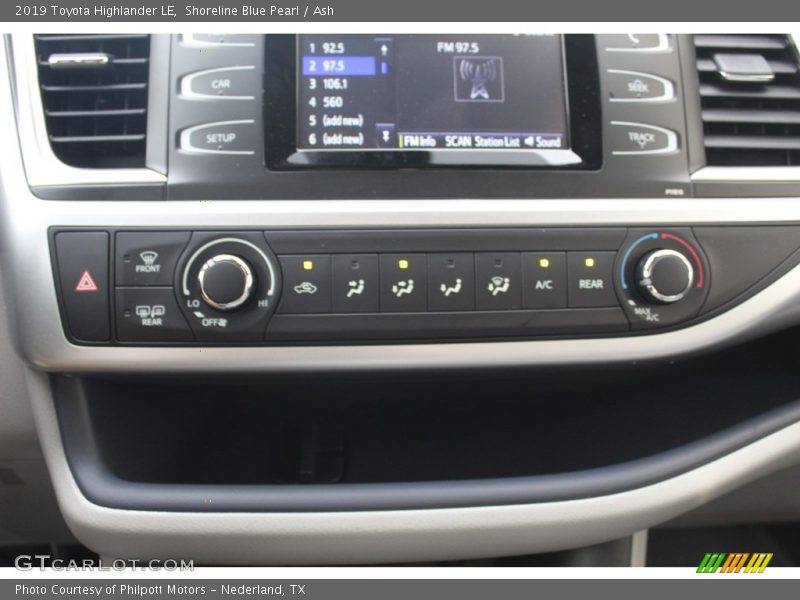 Shoreline Blue Pearl / Ash 2019 Toyota Highlander LE