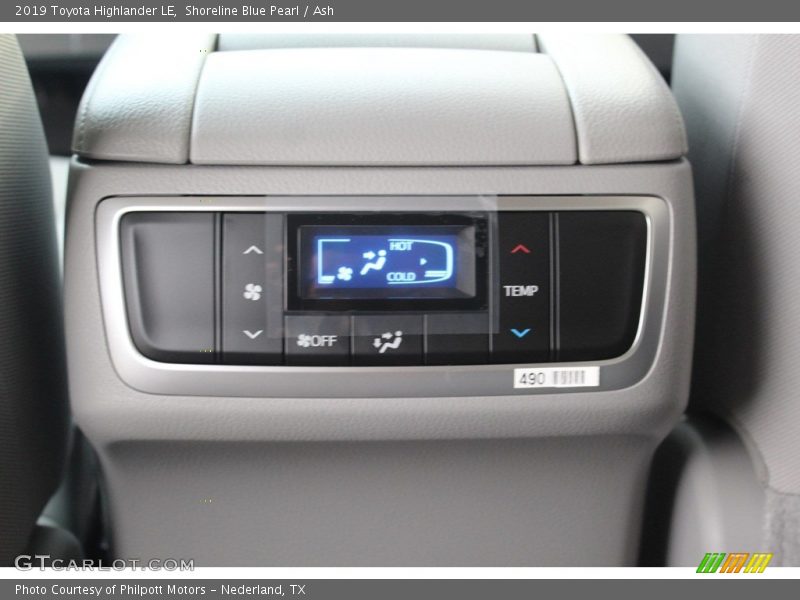 Shoreline Blue Pearl / Ash 2019 Toyota Highlander LE