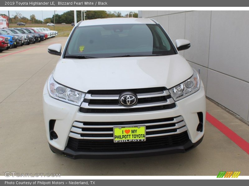 Blizzard Pearl White / Black 2019 Toyota Highlander LE