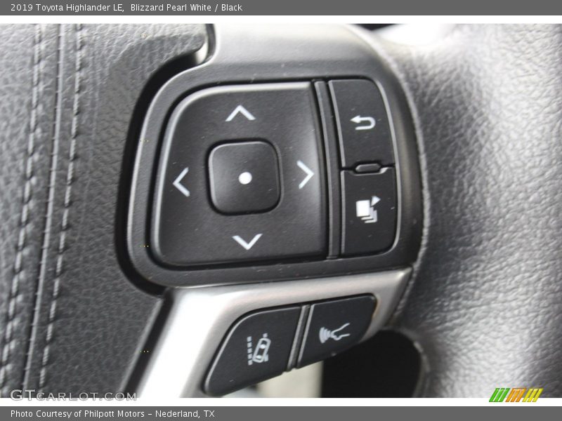 Blizzard Pearl White / Black 2019 Toyota Highlander LE