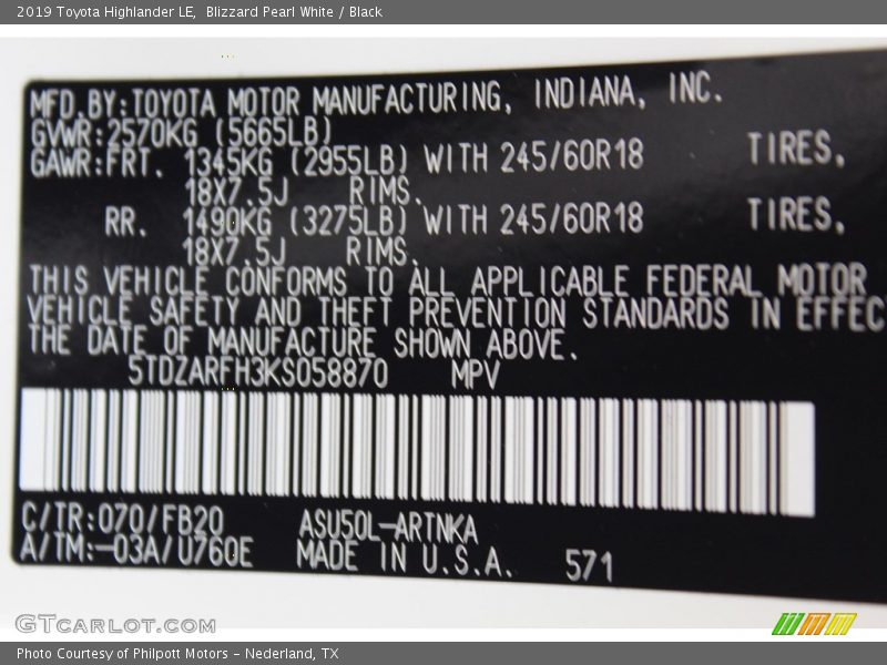Blizzard Pearl White / Black 2019 Toyota Highlander LE