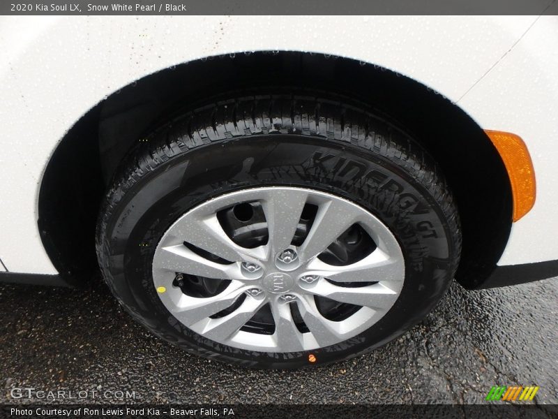 Snow White Pearl / Black 2020 Kia Soul LX