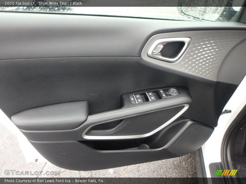 Snow White Pearl / Black 2020 Kia Soul LX