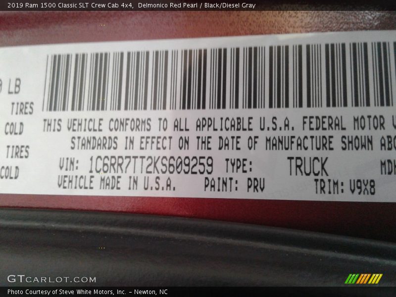 Delmonico Red Pearl / Black/Diesel Gray 2019 Ram 1500 Classic SLT Crew Cab 4x4
