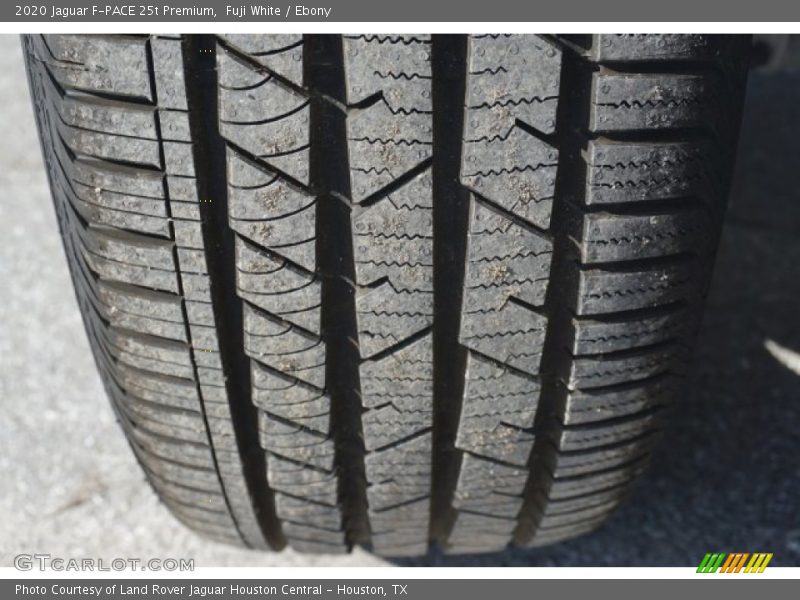 Fuji White / Ebony 2020 Jaguar F-PACE 25t Premium
