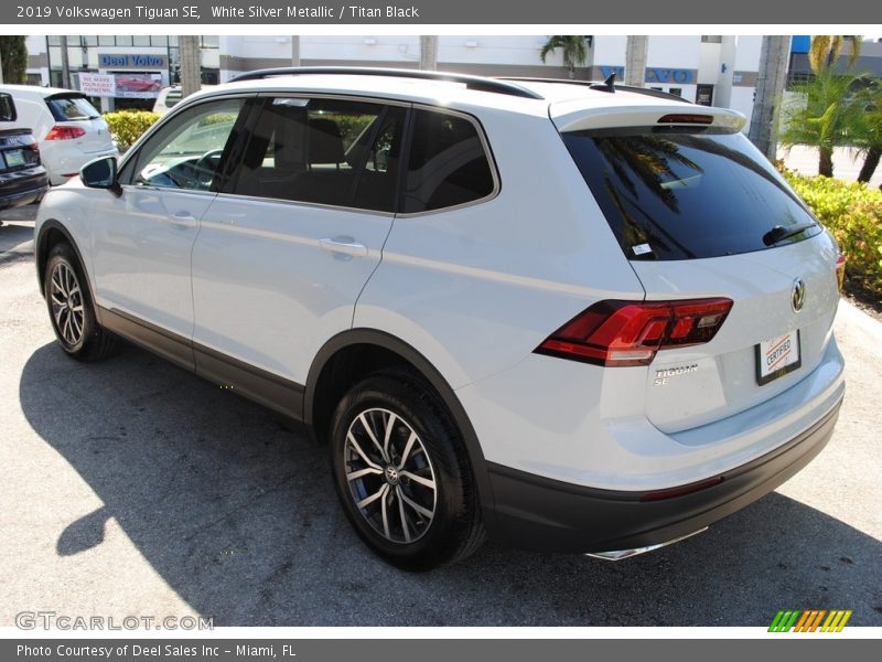 White Silver Metallic / Titan Black 2019 Volkswagen Tiguan SE