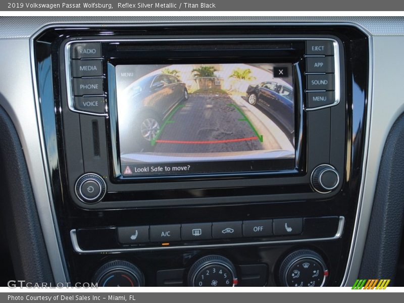 Reflex Silver Metallic / Titan Black 2019 Volkswagen Passat Wolfsburg