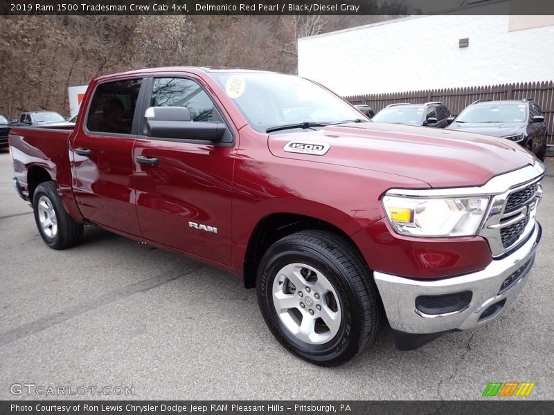 Front 3/4 View of 2019 1500 Tradesman Crew Cab 4x4