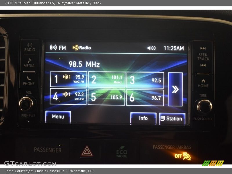 Alloy Silver Metallic / Black 2018 Mitsubishi Outlander ES