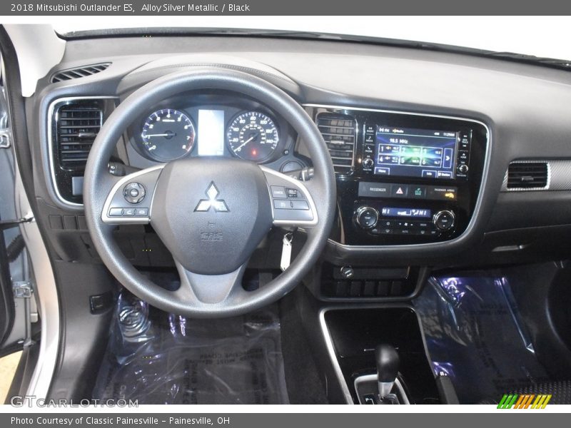 Alloy Silver Metallic / Black 2018 Mitsubishi Outlander ES