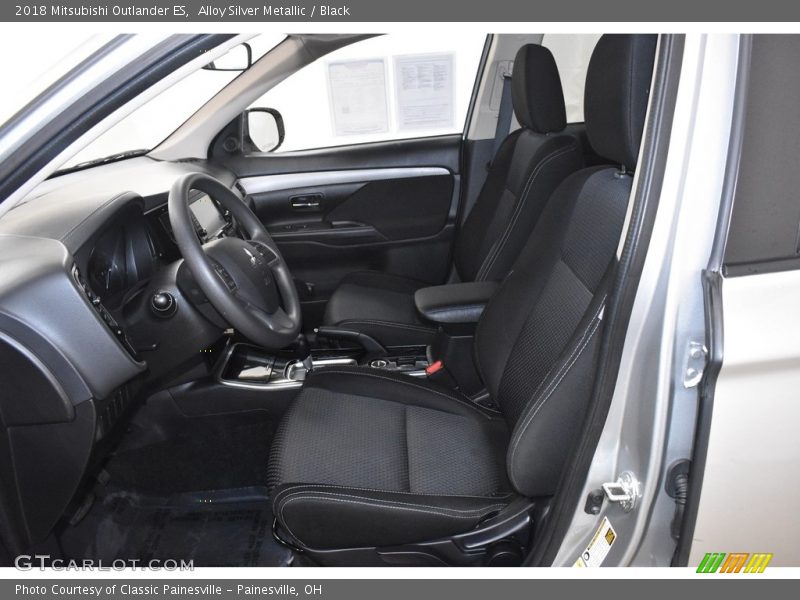 Alloy Silver Metallic / Black 2018 Mitsubishi Outlander ES