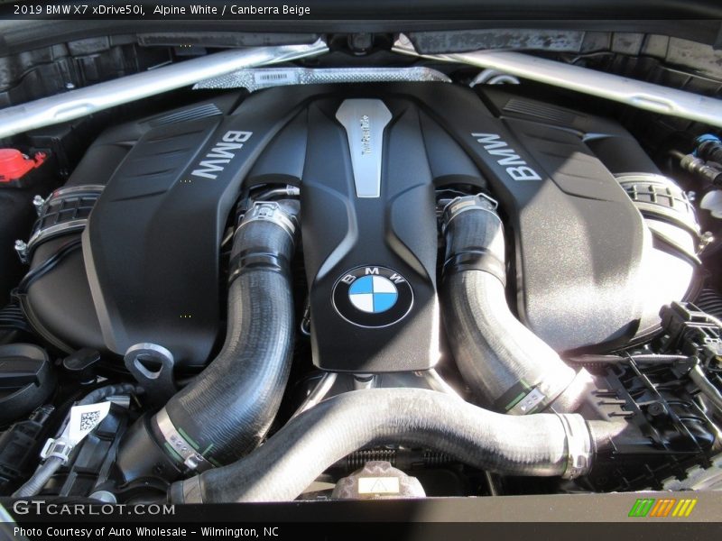 Alpine White / Canberra Beige 2019 BMW X7 xDrive50i