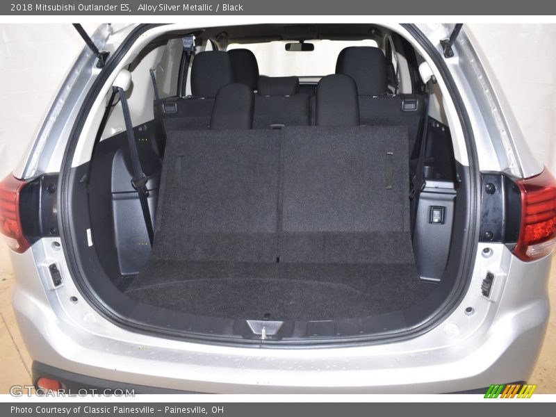 Alloy Silver Metallic / Black 2018 Mitsubishi Outlander ES