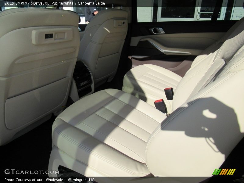 Alpine White / Canberra Beige 2019 BMW X7 xDrive50i