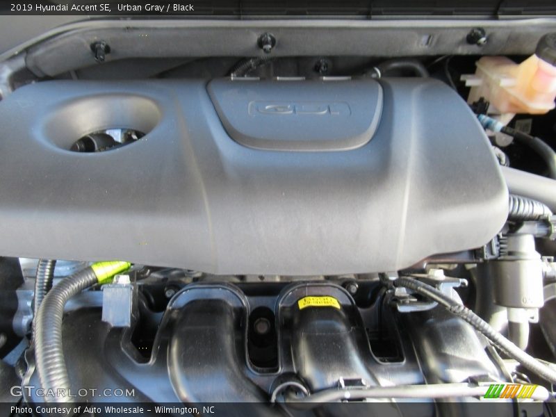Urban Gray / Black 2019 Hyundai Accent SE