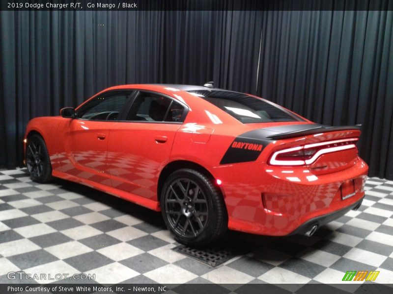 Go Mango / Black 2019 Dodge Charger R/T