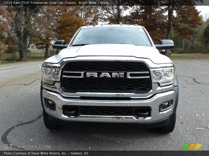 Bright White / Black 2019 Ram 5500 Tradesman Crew Cab Chassis