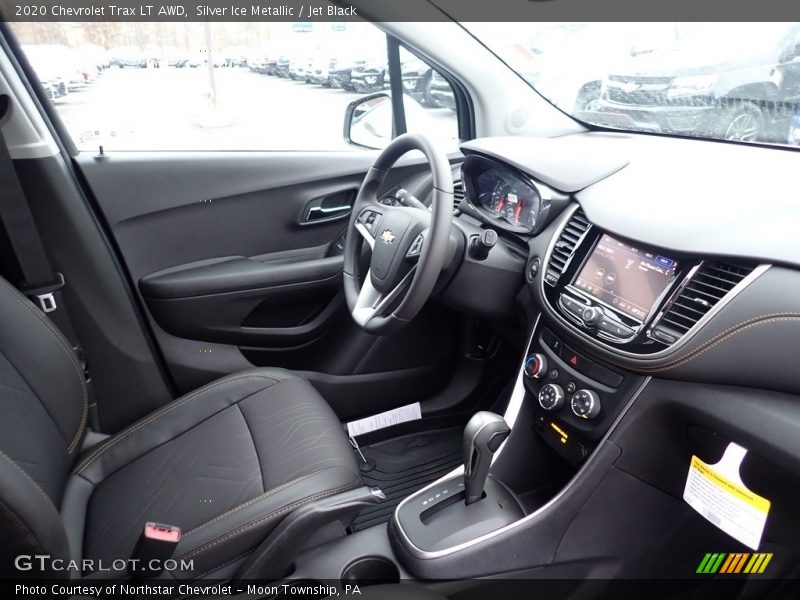 Silver Ice Metallic / Jet Black 2020 Chevrolet Trax LT AWD