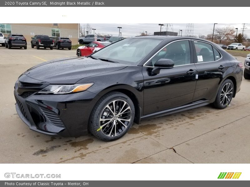 Midnight Black Metallic / Black 2020 Toyota Camry SE