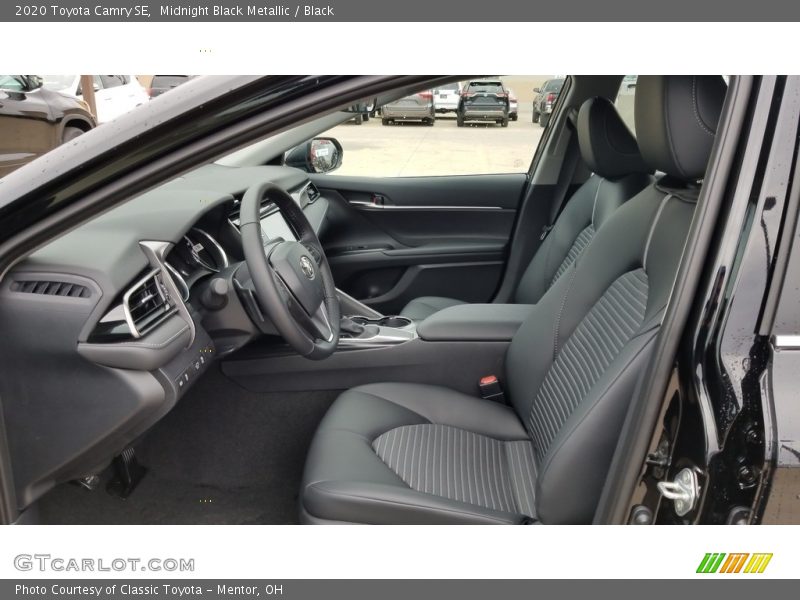 Midnight Black Metallic / Black 2020 Toyota Camry SE
