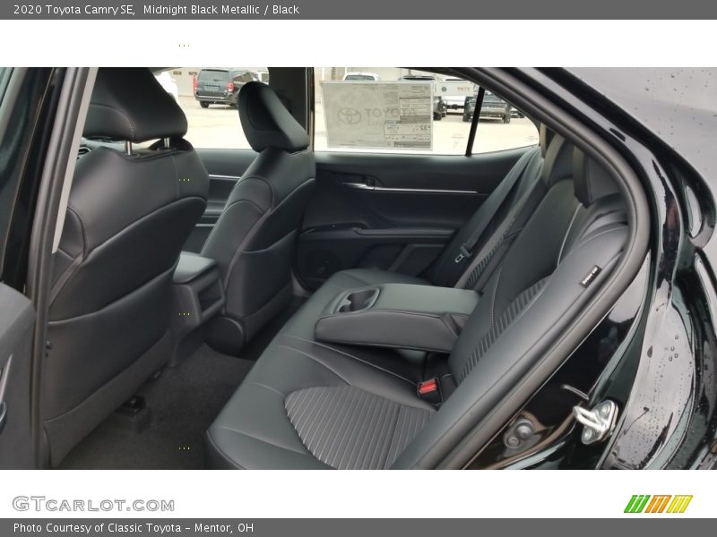 Midnight Black Metallic / Black 2020 Toyota Camry SE