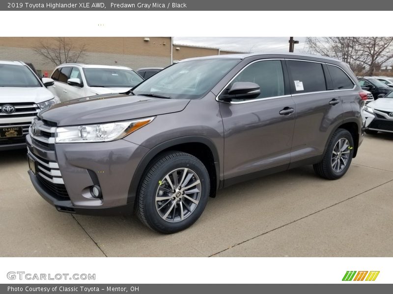 Predawn Gray Mica / Black 2019 Toyota Highlander XLE AWD
