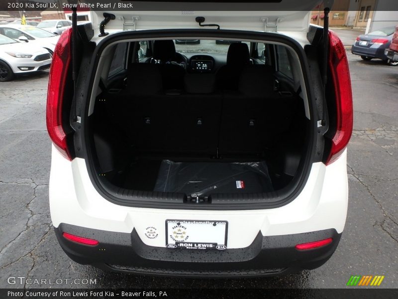 Snow White Pearl / Black 2020 Kia Soul LX