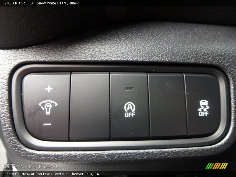 Snow White Pearl / Black 2020 Kia Soul LX