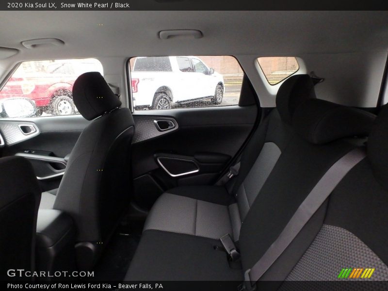 Snow White Pearl / Black 2020 Kia Soul LX